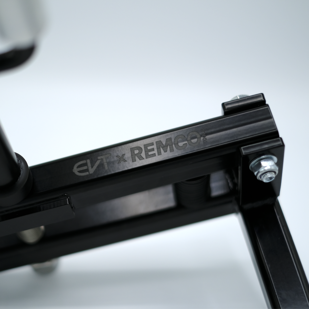 EVTxRemco Right-Arm Clamp - EU version